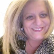 docente di ruolo su cattedra d'italiano in una scuola media, impartisce lezioni e/o aiuto compiti